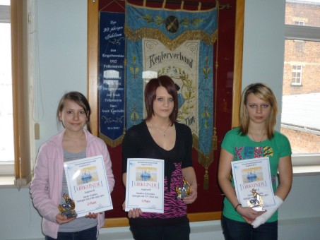 Von links: Sarah Gei&szlig;ler, Nadine Schneider, Julia Herberger